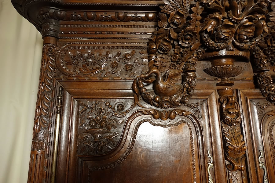 armoire de mariage normande de Bayeux dite plaine de Caen